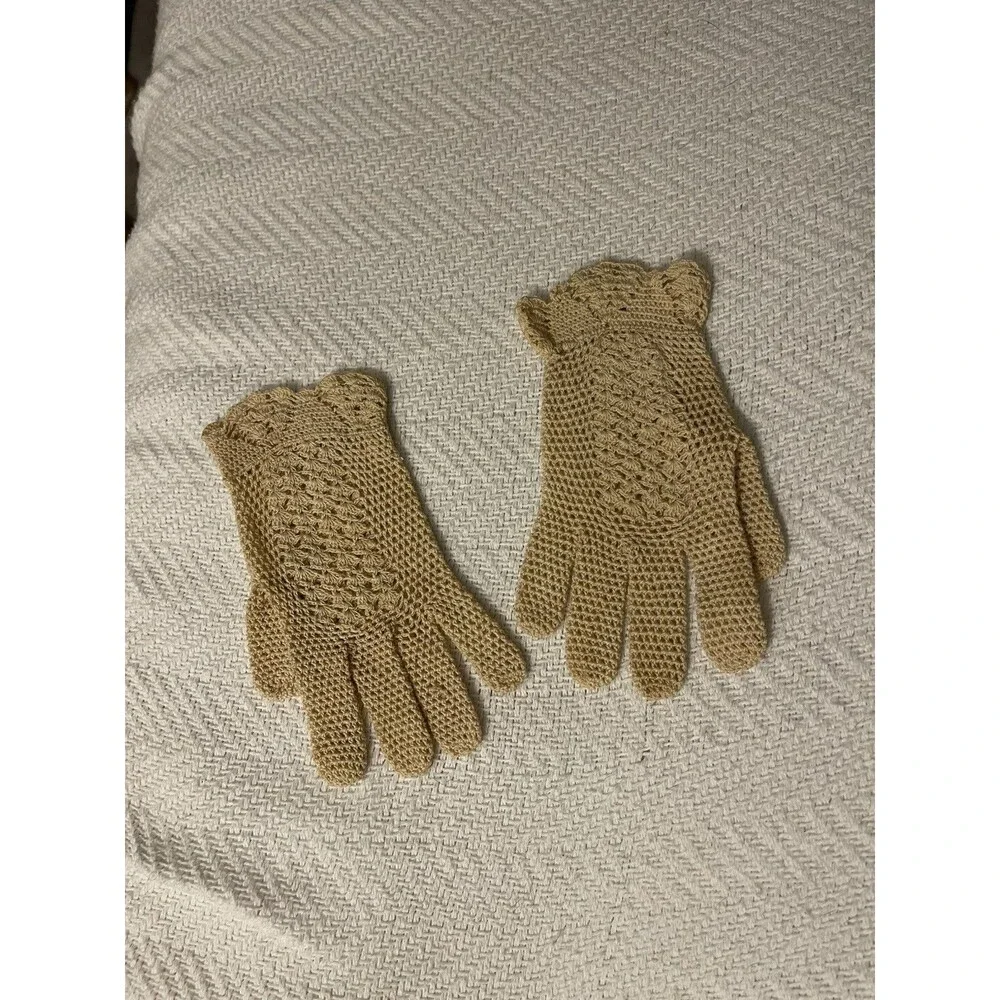 Vintage Ivory Crochet Lace Gloves Floral Victorian Style Cottagecore Cream Small